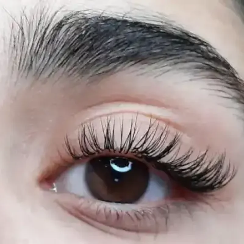 اکستنشن مژه - لیفت و لمینت مژه- بن مژه و خط چشم - مینا رزین